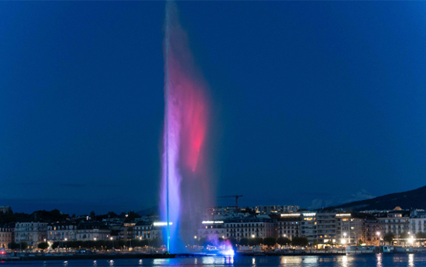 Geneva Water Jet painted in blue and pink