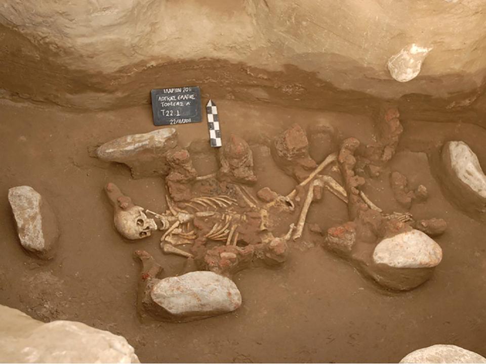 Skeleton of one of the two individuals who lived in the middle of the Bronze Age